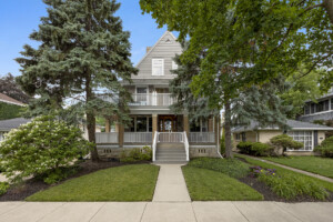 House entrance before custom virtual staging.